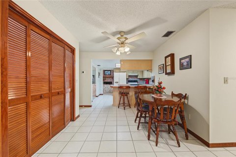 Casa en venta en Palm Harbor, Florida, 4 dormitorios, 173.73 m2 № 2386249 - foto 16