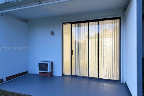 Снять в аренду виллу или дом в Майами, Флорида 5017.28м2, № 1935767 - фото 11