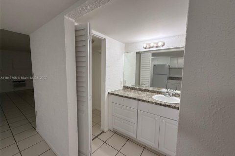 Снять в аренду виллу или дом в Майами, Флорида 5017.28м2, № 1935767 - фото 5