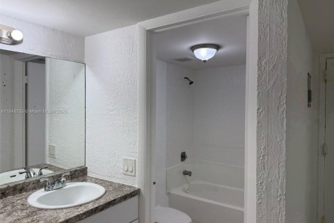 Снять в аренду виллу или дом в Майами, Флорида 5017.28м2, № 1935767 - фото 8