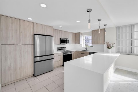 Condominio en venta en Aventura, Florida, 2 dormitorios, 120.77 m2 № 2145996 - foto 9
