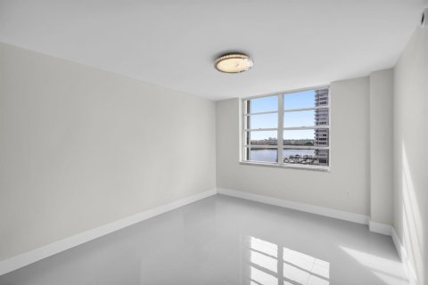 Condominio en venta en Aventura, Florida, 2 dormitorios, 120.77 m2 № 2145996 - foto 24