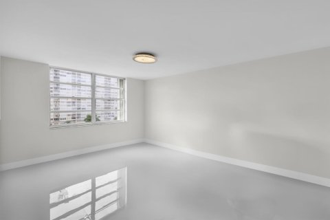 Condominio en venta en Aventura, Florida, 2 dormitorios, 120.77 m2 № 2145996 - foto 27