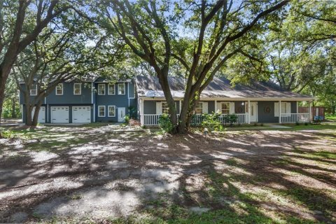 House in Groveland, Florida 4 bedrooms, 276.2 sq.m. № 2302901