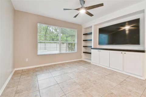 House in Brandon, Florida 4 bedrooms, 270.62 sq.m. № 1812857 - photo 15