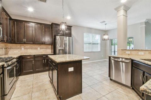 House in Brandon, Florida 4 bedrooms, 270.62 sq.m. № 1812857 - photo 20
