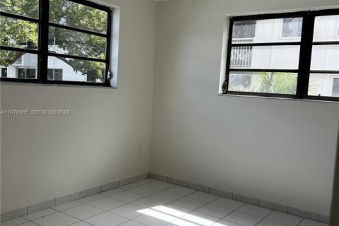 Copropriété à vendre à Miami Beach, Floride: 2 chambres, 81.29 m2 № 2046311 - photo 11