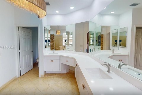 Townhouse in Hollywood, Florida 3 bedrooms, 265.61 sq.m. № 2055431 - photo 22