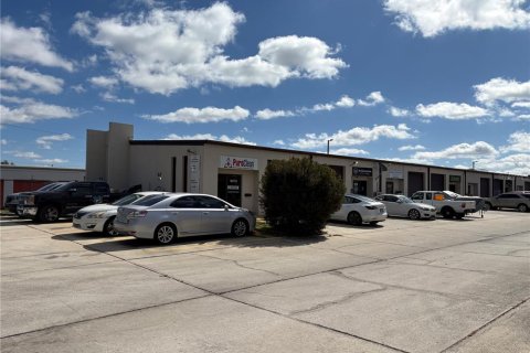 Immobilier commercial à louer à Tampa, Floride: 2950.3 m2 № 2214634 - photo 14