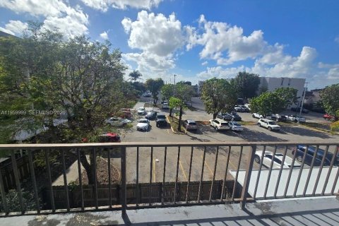 Снять в аренду кондоминиум в Хайалиа, Флорида 2 спальни, 92.53м2, № 2025814 - фото 10