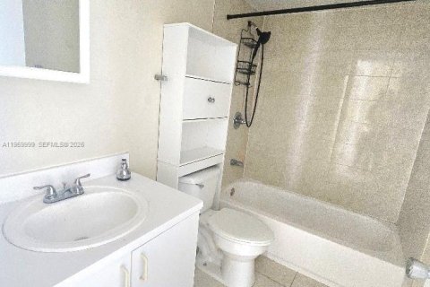 Снять в аренду кондоминиум в Хайалиа, Флорида 2 спальни, 92.53м2, № 2025814 - фото 9