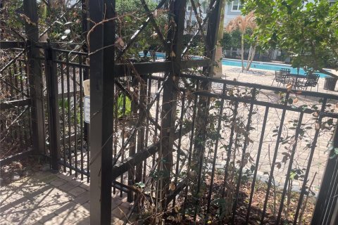 Condo in Orlando, Florida, 1 bedroom № 2098437 - photo 26