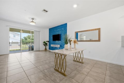 Condo in Davenport, Florida, 3 bedrooms  № 2202647 - photo 18