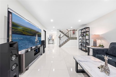 Condominio en venta en Hialeah, Florida, 3 dormitorios, 135.82 m2 № 2045647 - foto 10