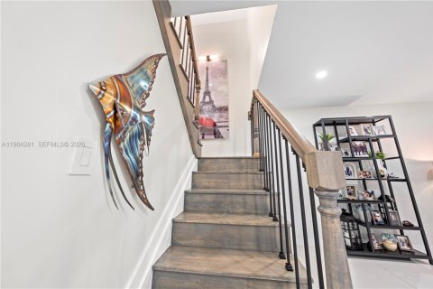 Condominio en venta en Hialeah, Florida, 3 dormitorios, 135.82 m2 № 2045647 - foto 13