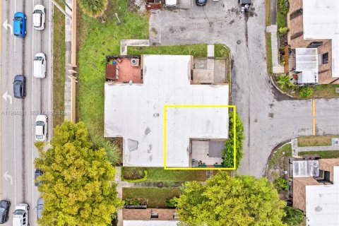 Condominio en venta en Hialeah, Florida, 3 dormitorios, 135.82 m2 № 2045647 - foto 28