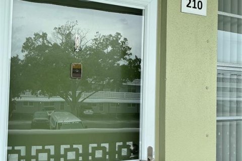 Copropriété à louer à Saint Petersburg, Floride: 1 chambre, 85.93 m2 № 2406470 - photo 4