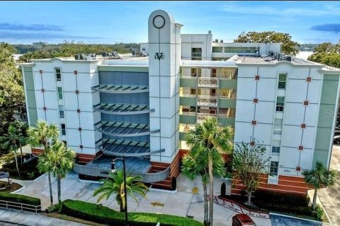 Condo in Winter Park, Florida, 3 bedrooms  № 1538952 - photo 11
