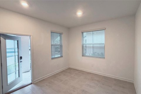 Casa en alquiler en Orlando, Florida, 5 dormitorios, 244.7 m2 № 2277213 - foto 9