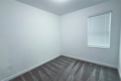 Casa en alquiler en Orlando, Florida, 5 dormitorios, 244.7 m2 № 2277213 - foto 13