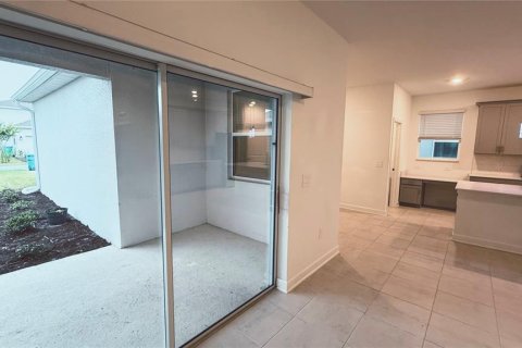 Casa en alquiler en Orlando, Florida, 5 dormitorios, 244.7 m2 № 2277213 - foto 19
