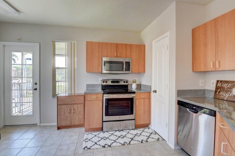 Condo in Boynton Beach, Florida, 3 bedrooms № 2265383 - photo 17
