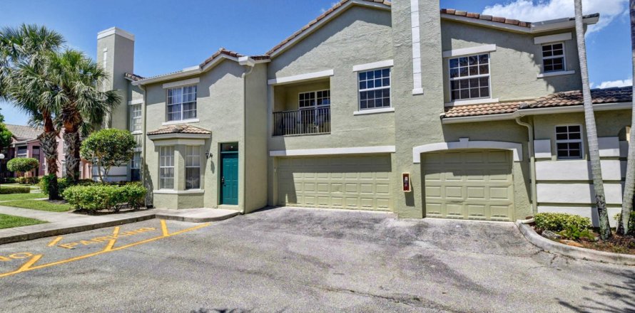 Condo in Boynton Beach, Florida, 3 bedrooms № 2265383
