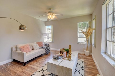 Condo in Boynton Beach, Florida, 3 bedrooms № 2265383 - photo 24