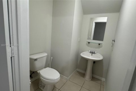 Купить таунхаус в Майами, Флорида 3 спальни, 144.74м2, № 1992553 - фото 7