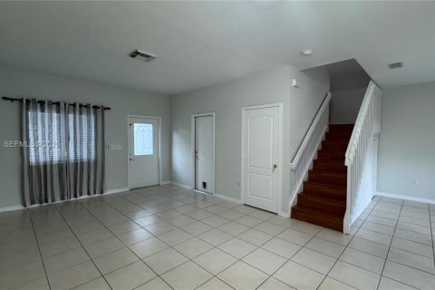 Купить таунхаус в Майами, Флорида 3 спальни, 144.74м2, № 1992553 - фото 4