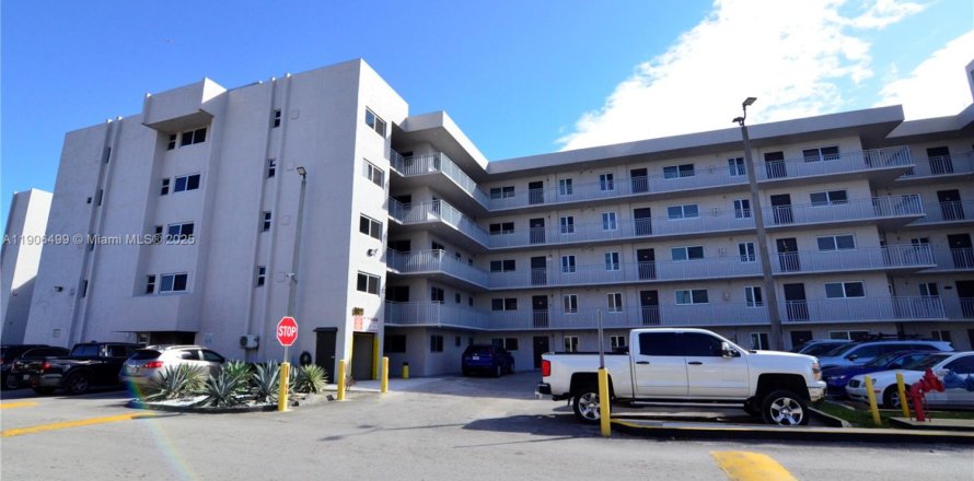 Condo à Hialeah Gardens, Floride, 1 chambre № 1957131