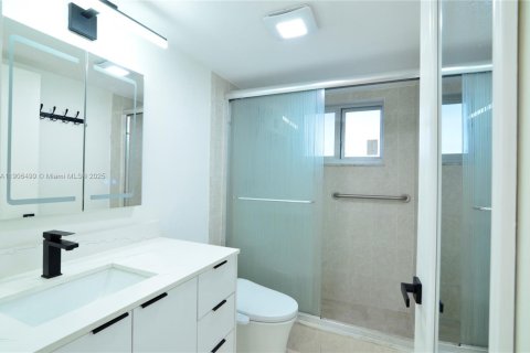 Copropriété à louer à Hialeah Gardens, Floride: 1 chambre, 80.82 m2 № 1957131 - photo 12