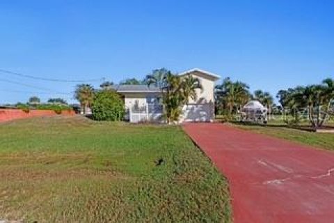 Villa ou maison à Punta Gorda, Floride 3 chambres, 109.25 m2 № 2108873