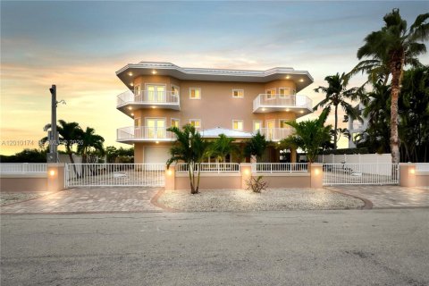 Villa ou maison à vendre à Key Largo, Floride: 5 chambres, 447.97 m2 № 2074863 - photo 5