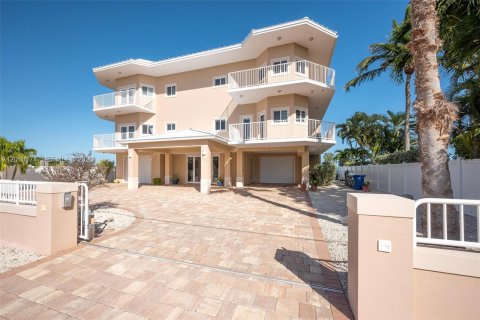 Villa ou maison à vendre à Key Largo, Floride: 5 chambres, 447.97 m2 № 2074863 - photo 2