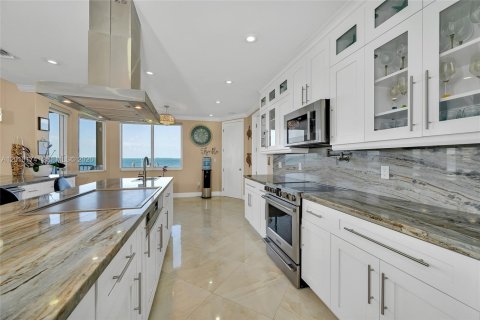 Villa ou maison à vendre à Key Largo, Floride: 5 chambres, 447.97 m2 № 2074863 - photo 16