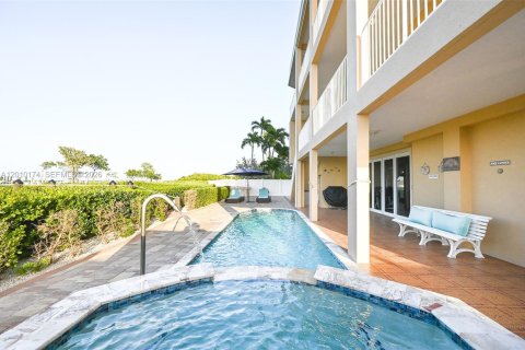 Villa ou maison à vendre à Key Largo, Floride: 5 chambres, 447.97 m2 № 2074863 - photo 8