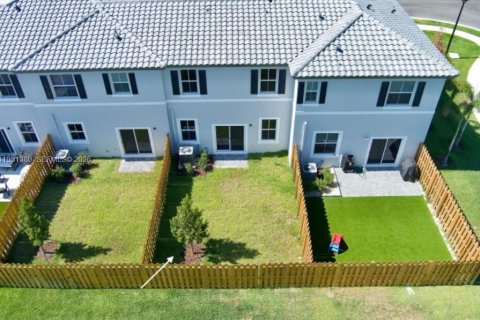 Touwnhouse à louer à Coral Springs, Floride: 3 chambres, 124.86 m2 № 2047144 - photo 11