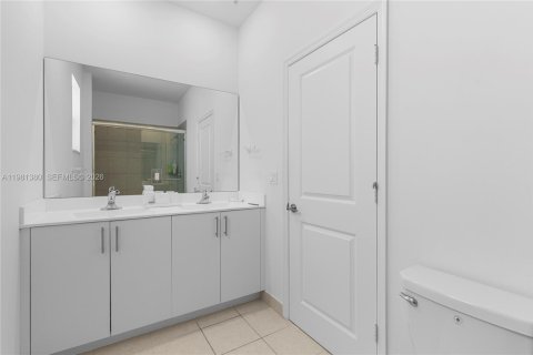 Touwnhouse à louer à Coral Springs, Floride: 3 chambres, 124.86 m2 № 2047144 - photo 12