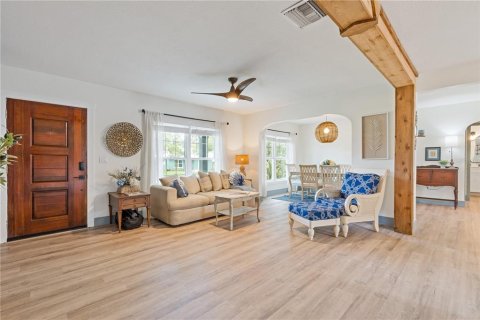 Casa en venta en Clearwater, Florida, 4 dormitorios, 173.63 m2 № 1784673 - foto 5
