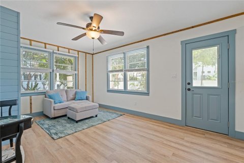 Casa en venta en Clearwater, Florida, 4 dormitorios, 173.63 m2 № 1784673 - foto 29