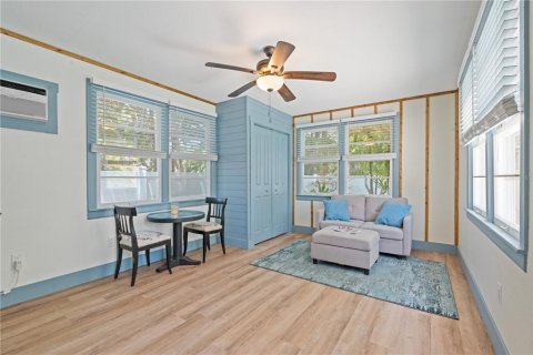 Casa en venta en Clearwater, Florida, 4 dormitorios, 173.63 m2 № 1784673 - foto 26