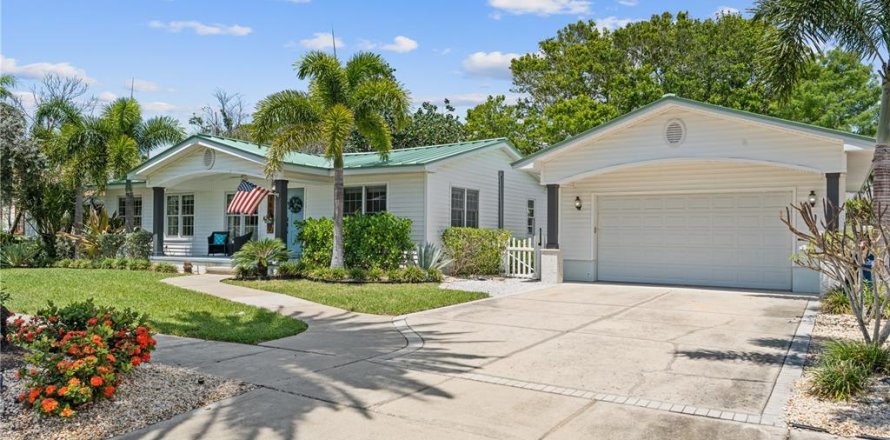 Casa en Clearwater, Florida 4 dormitorios, 173.63 m2 № 1784673