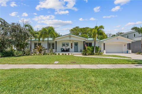 Casa en venta en Clearwater, Florida, 4 dormitorios, 173.63 m2 № 1784673 - foto 2