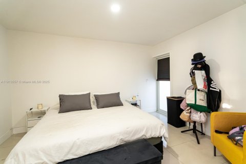 Casa en alquiler en North Miami Beach, Florida, 2 dormitorios, 153.01 m2 № 1970690 - foto 21
