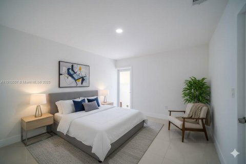 Casa en alquiler en North Miami Beach, Florida, 2 dormitorios, 153.01 m2 № 1970690 - foto 3