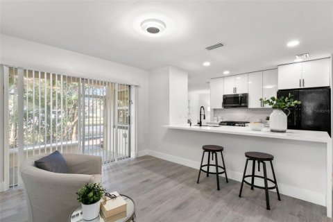 Casa en alquiler en Saint Petersburg, Florida, 4 dormitorios, 155.24 m2 № 1826618 - foto 10