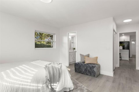 Casa en alquiler en Saint Petersburg, Florida, 4 dormitorios, 155.24 m2 № 1826618 - foto 17