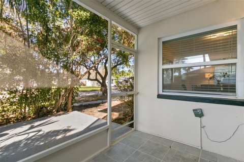 Casa en alquiler en Saint Petersburg, Florida, 4 dormitorios, 155.24 m2 № 1826618 - foto 13