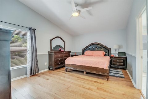 House in Orlando, Florida 4 bedrooms, 148.83 sq.m. № 1835919 - photo 10